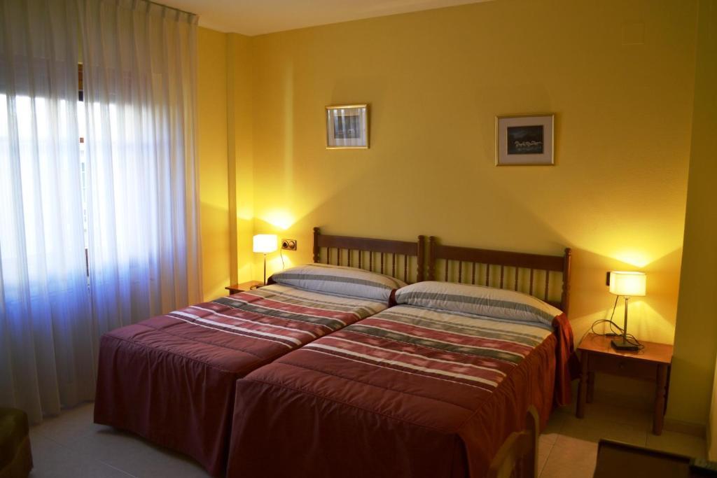 Hostal El Vegano Utiel Exterior foto